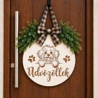 Kutyás Fa Ajtódísz egyedi szöveggel